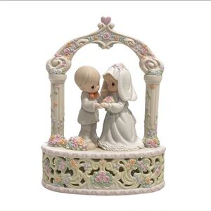 🆕 PRECIOUS MOMENTS #876143 “I Give You My Love Forever True” Music Box